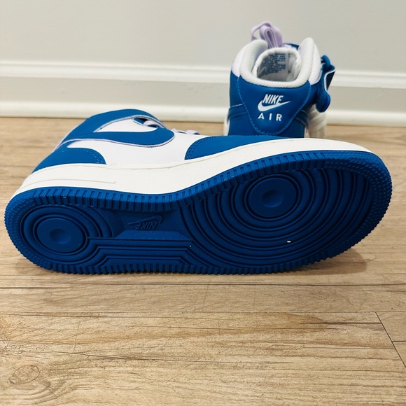 Nike Air Force 1 Mids - New - Men’s or Women’s - Picture 4 of 6